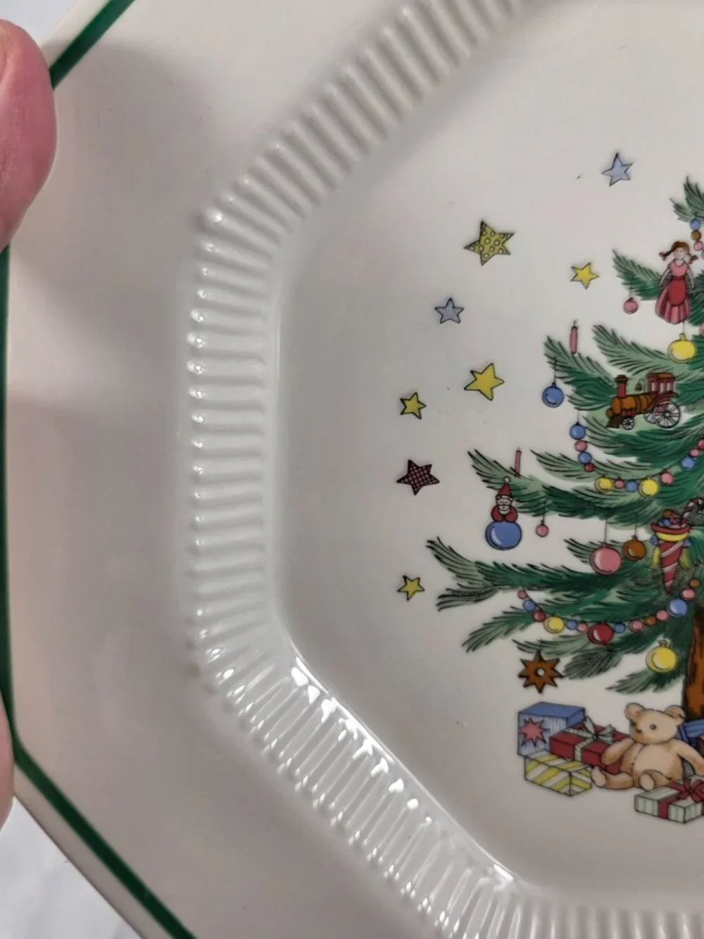ONE Nikko Christmastime Dinner Plate White Decorated Christmas Tree